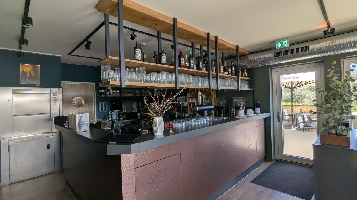 Bar und Tresen Prima Resort Boddenblick – Cocktails und Getränke am Abend